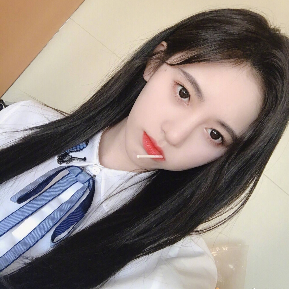 《某影帝被曝片场改台词，新人演员当场愣住》配图